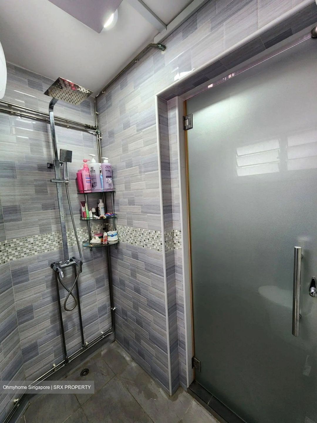 Blk 241 Jurong East Street 24 (Jurong East), HDB 3 Rooms #592998961
